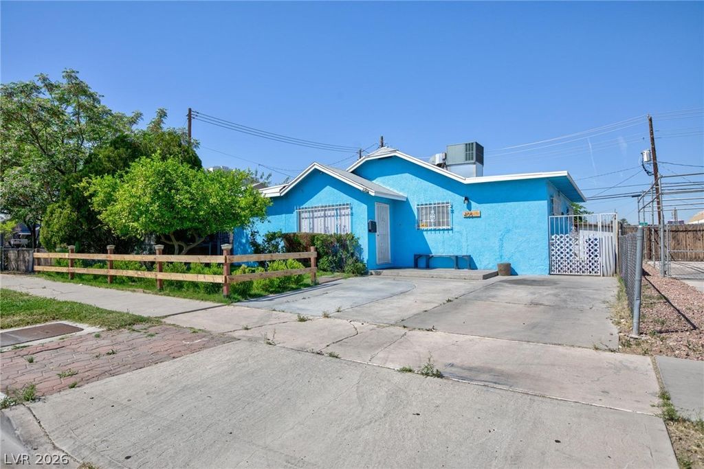 405 North 8th Street, Las Vegas, NV 89101