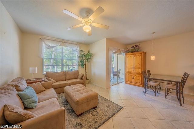 4720 Saint Croix LN 121, Naples, FL 34109