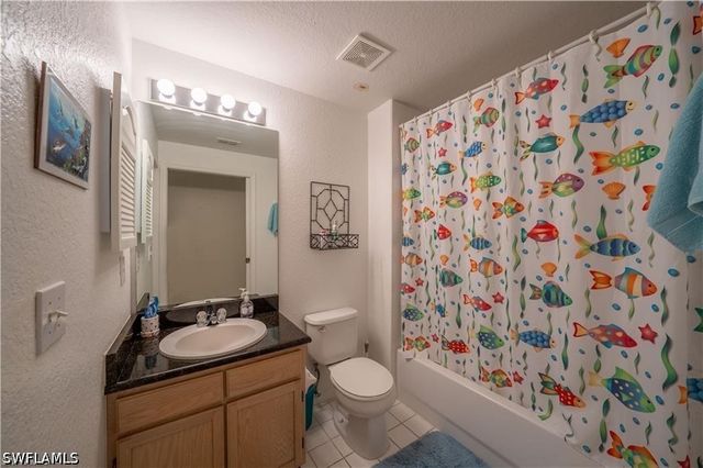 4720 Saint Croix LN 121, Naples, FL 34109