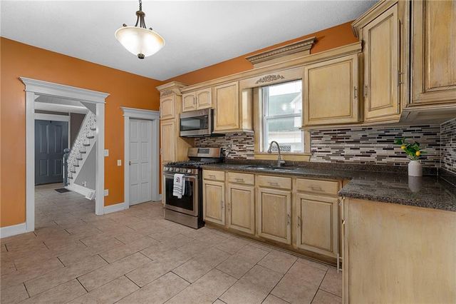 1971 Franklin Street, Kansas City, KS 66104