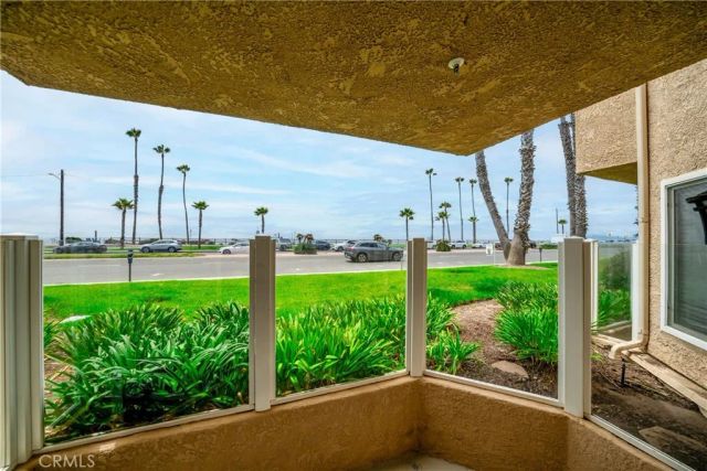 2000 Pacific Coast Hwy 108, Huntington Beach, CA 92648