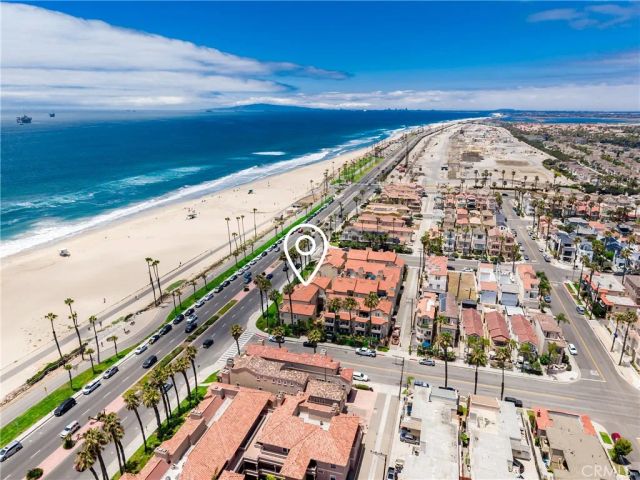 2000 Pacific Coast Hwy 108, Huntington Beach, CA 92648