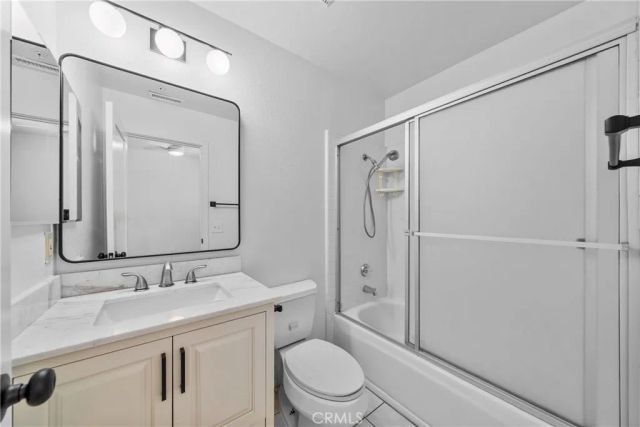 2000 Pacific Coast Hwy 108, Huntington Beach, CA 92648
