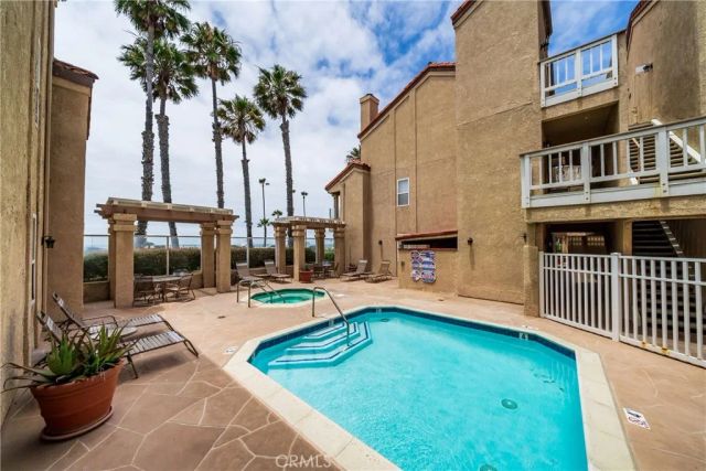 2000 Pacific Coast Hwy 108, Huntington Beach, CA 92648