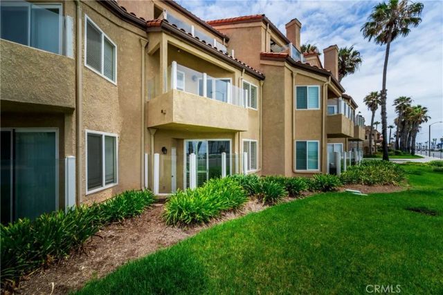 2000 Pacific Coast Hwy 108, Huntington Beach, CA 92648