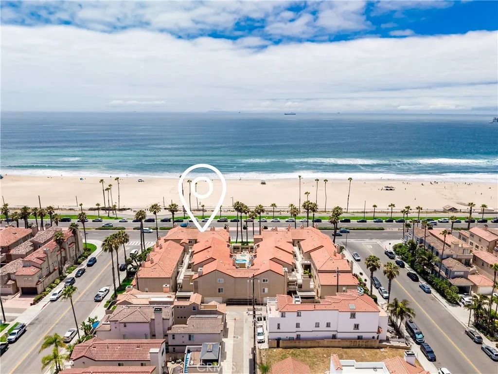 2000 Pacific Coast Hwy 108, Huntington Beach, CA 92648