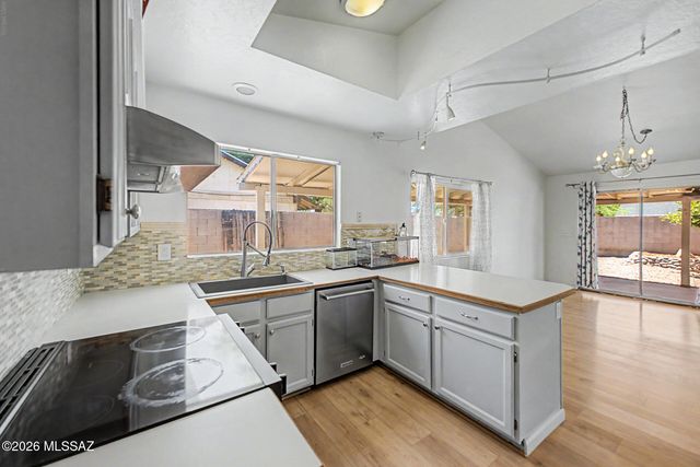 6161 N Tarragon Avenue, Tucson, AZ 85741
