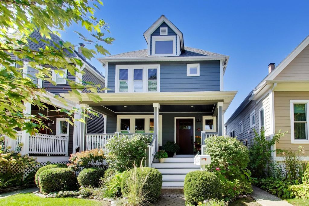 2636 N Drake Avenue, Chicago, IL 60647 — exterior