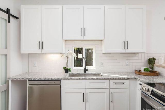 1210 Gardina, San Antonio, TX 78201