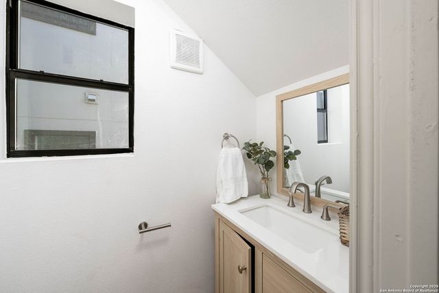 1210 Gardina, San Antonio, TX 78201