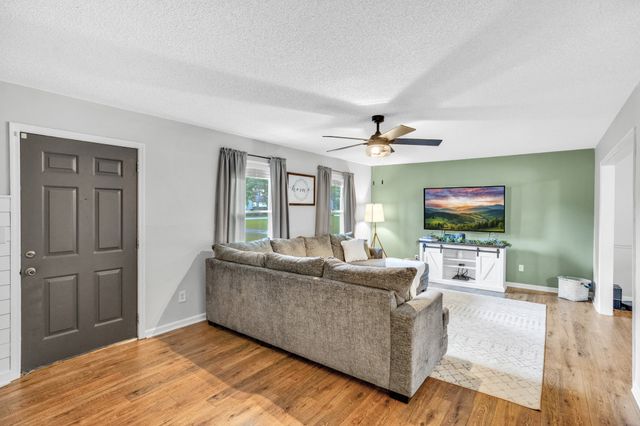 107 Lemont Ln, Tullahoma, TN 37388