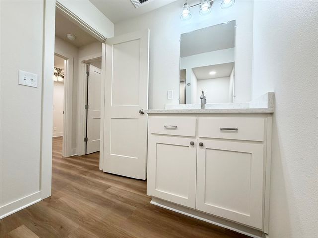 14911 Dutchmans Drive, Rogers, AR 72756