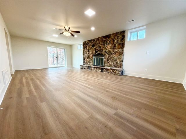 14911 Dutchmans Drive, Rogers, AR 72756