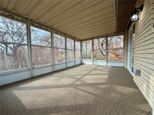 14911 Dutchmans Drive, Rogers, AR 72756