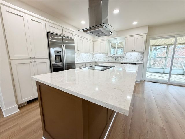 14911 Dutchmans Drive, Rogers, AR 72756