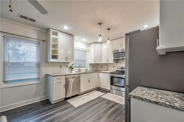 7243 Dearborn Street, Overland Park, KS 66204