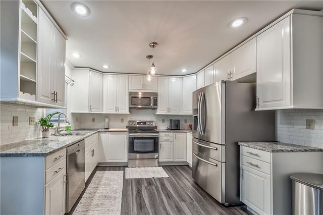 7243 Dearborn Street, Overland Park, KS 66204