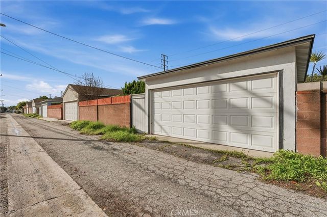 3742 Palo Verde Ave, Long Beach, CA 90808