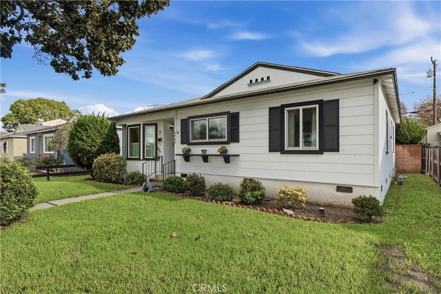 3742 Palo Verde Ave, Long Beach, CA 90808