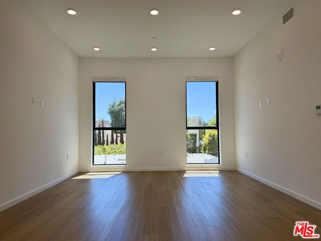 5119 Colfax Avenue 203, Valley Village, CA 91601