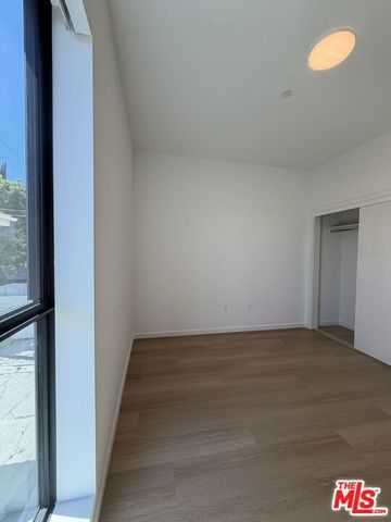 5119 Colfax Avenue 203, Valley Village, CA 91601