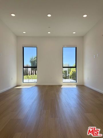 5119 Colfax Avenue 203, Valley Village, CA 91601