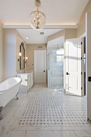 145 Bridgeview Drive, Bloomfield Hills, MI 48304