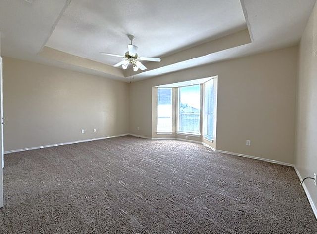 2218 W Thoroughbred Drive, Lancaster, TX 75146