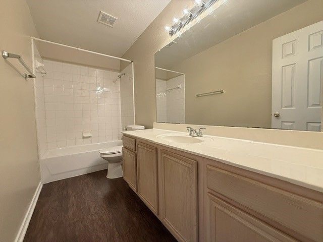 2218 W Thoroughbred Drive, Lancaster, TX 75146