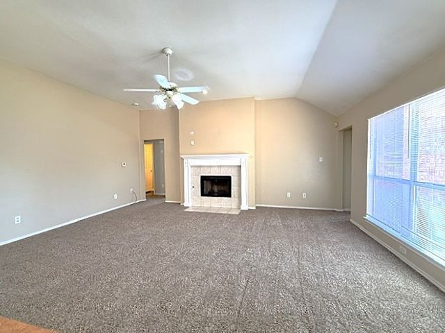 2218 W Thoroughbred Drive, Lancaster, TX 75146