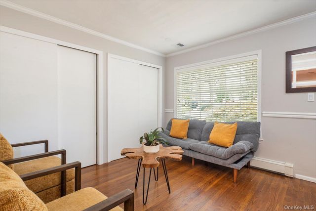 151 Milburn Lane, East Hills, NY 11577