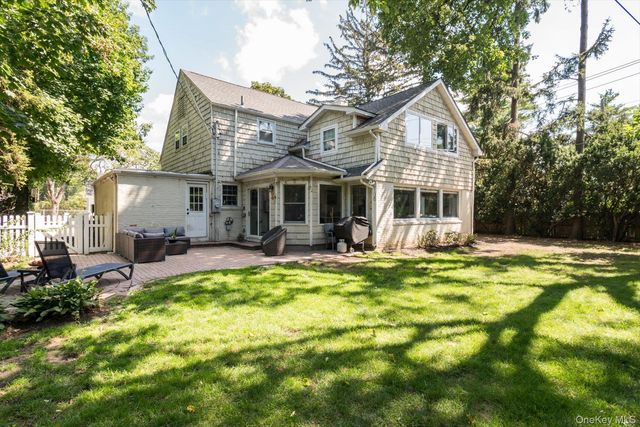 151 Milburn Lane, East Hills, NY 11577