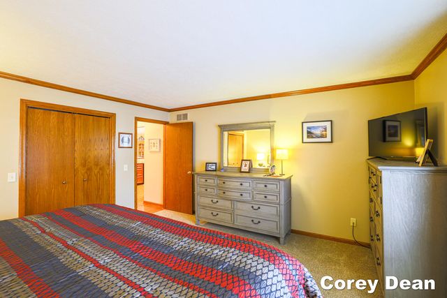 8099 Weatherwax Drive, Jenison, MI 49428