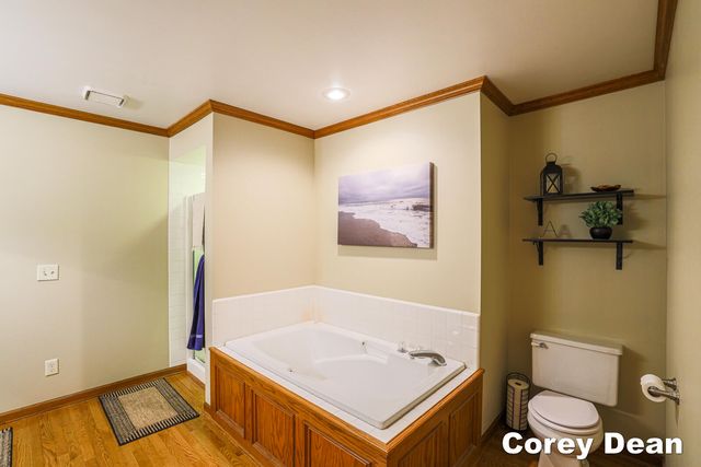 8099 Weatherwax Drive, Jenison, MI 49428