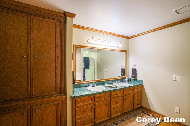 8099 Weatherwax Drive, Jenison, MI 49428