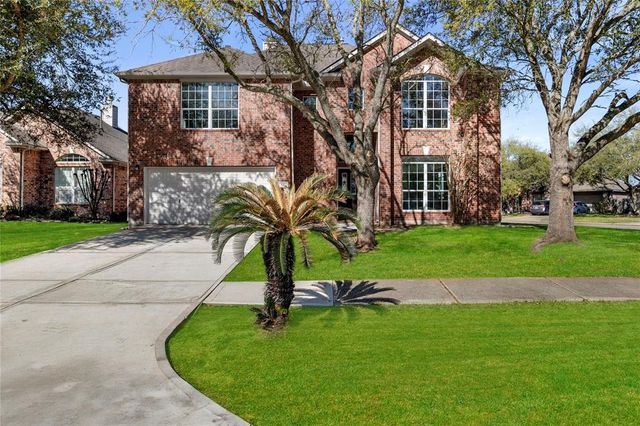 537 Green Cedar Drive, League City, TX 77573