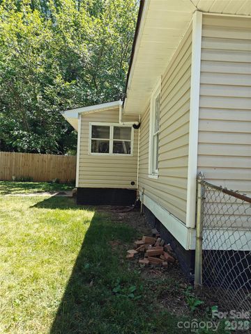 208 Heilig Avenue, Salisbury, NC 28144
