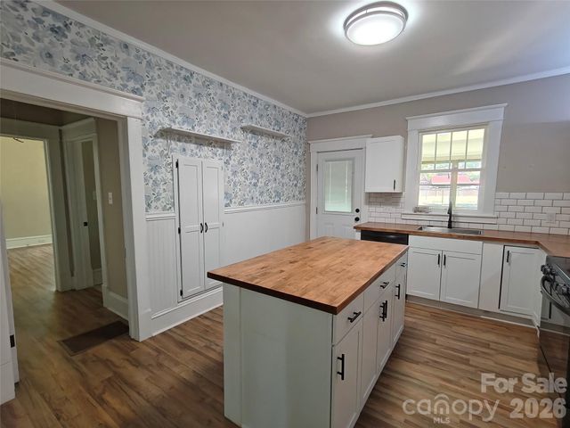 208 Heilig Avenue, Salisbury, NC 28144
