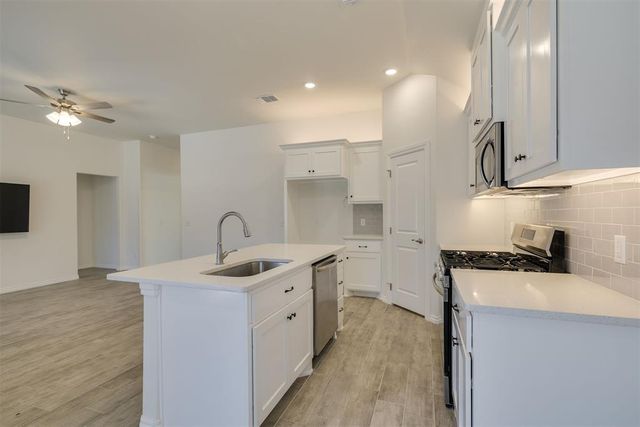 16133 Villa Valeria Way, Edmond, OK 73013