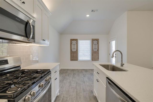 16133 Villa Valeria Way, Edmond, OK 73013