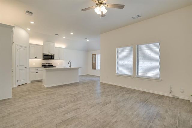 16133 Villa Valeria Way, Edmond, OK 73013