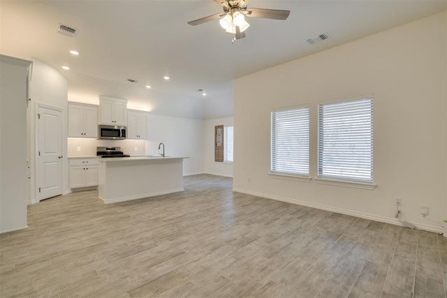 16133 Villa Valeria Way, Edmond, OK 73013