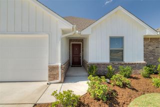 16133 Villa Valeria Way, Edmond, OK 73013