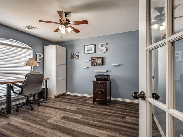 4237 Syracuse Street, Moore, OK 73160