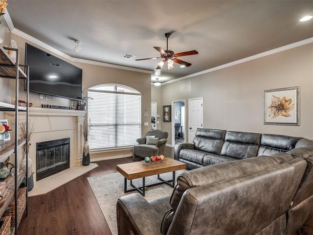 4237 Syracuse Street, Moore, OK 73160