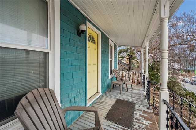 2516 Charlotte Street, Kansas City, MO 64108