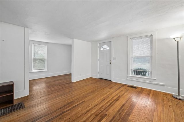 2516 Charlotte Street, Kansas City, MO 64108