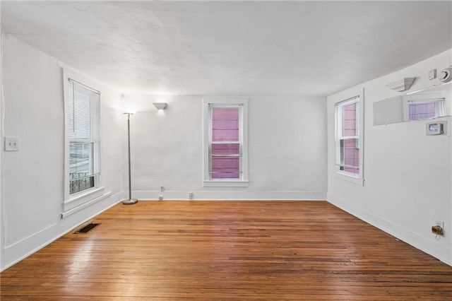2516 Charlotte Street, Kansas City, MO 64108