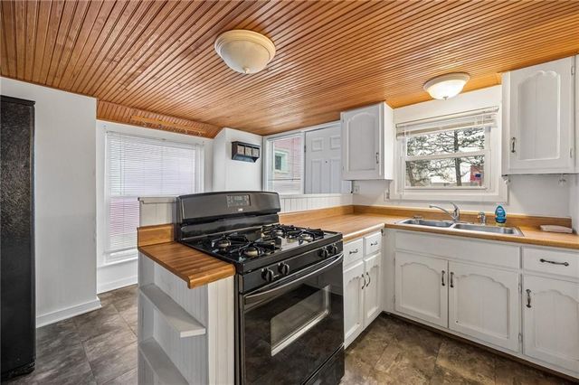 2516 Charlotte Street, Kansas City, MO 64108