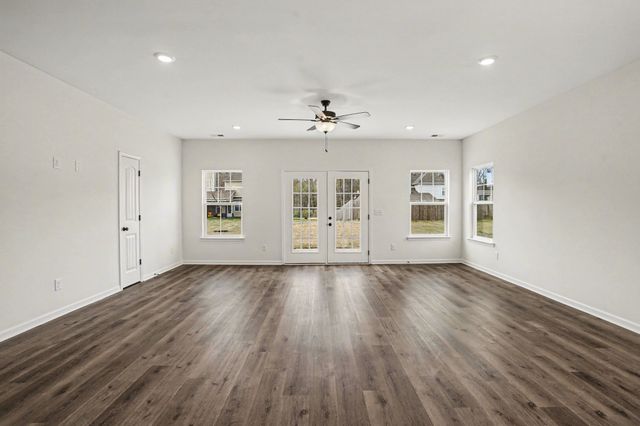 205 Hannah Lee Hill Rd, La Vergne, TN 37086